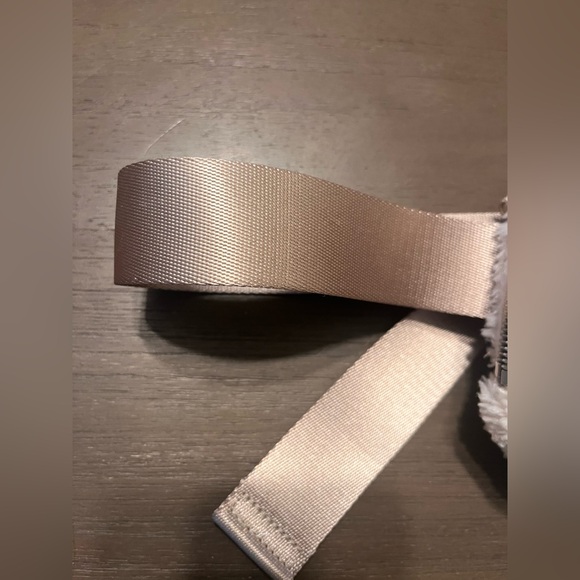 Lulú Lemon Cream Plush Fleece Everywhere Belt Bag - Picture 3 of 6